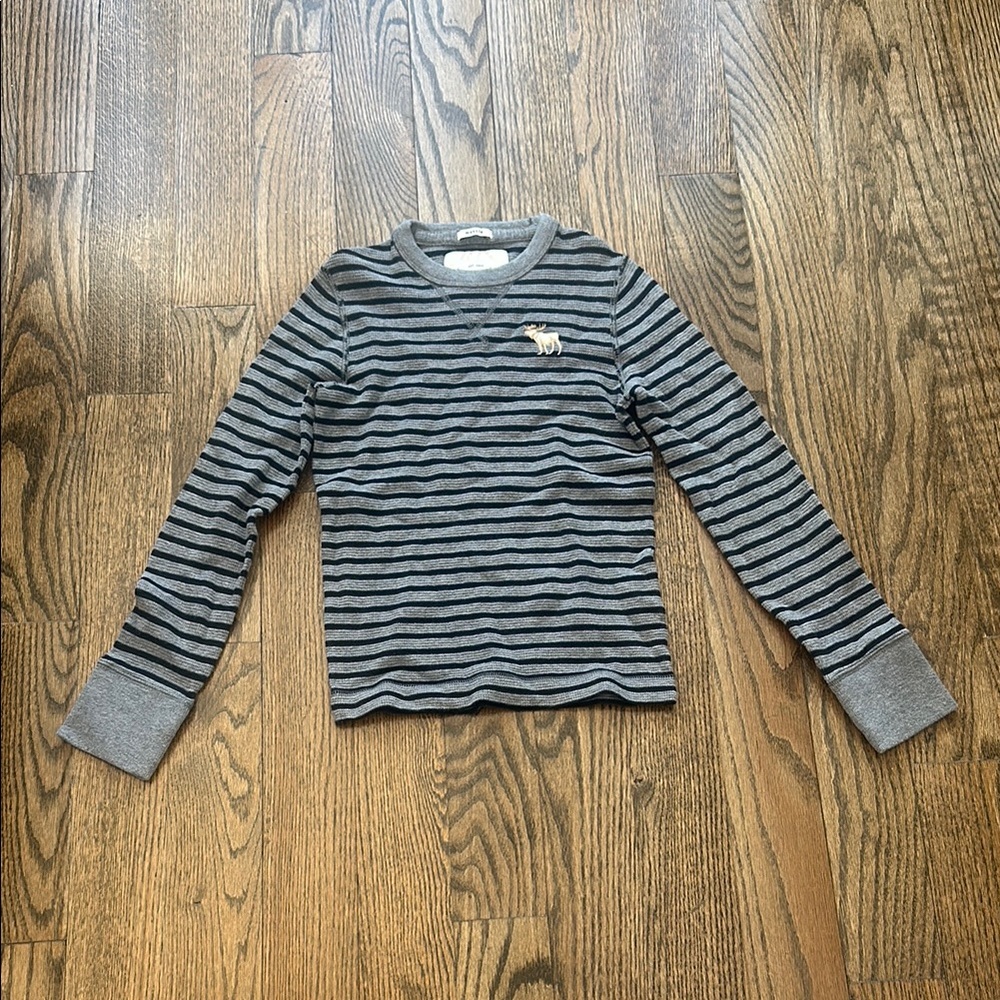 Abercrombie Kids Gray Long Sleeve Crew Neck Tee